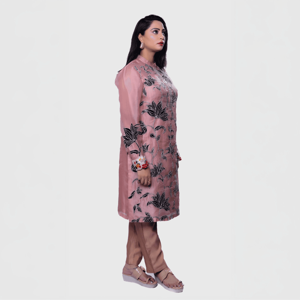 Blush floral embroidered kurta set featuring a stylish design and elegant silhouette for festive occasions